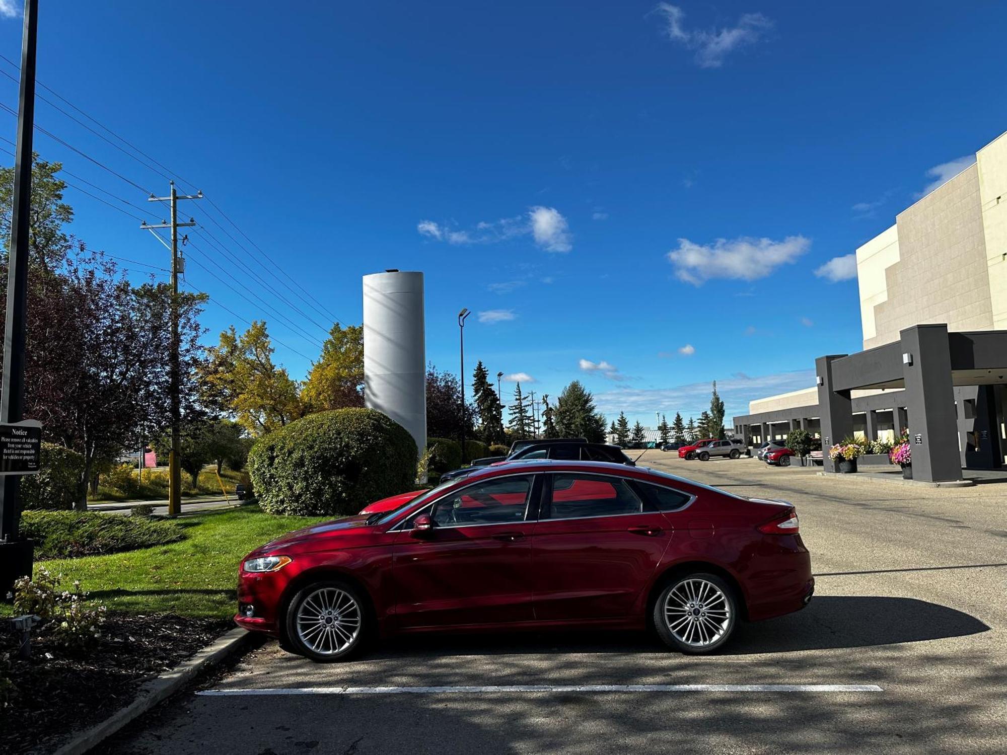 Ihotel & Conference Centre Red Deer Exterior foto